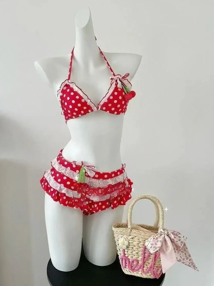 Dviejų dalių bikinis su kaspinais – aukštu liemeniu, mielas vasaros stilius